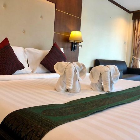 Ban Tyrol Otel Patong Dış mekan fotoğraf