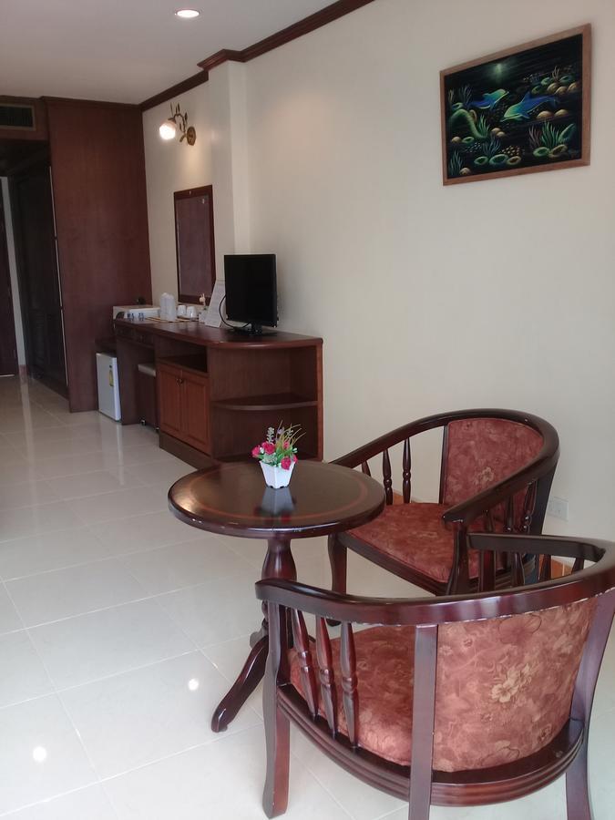 Ban Tyrol Otel Patong Dış mekan fotoğraf