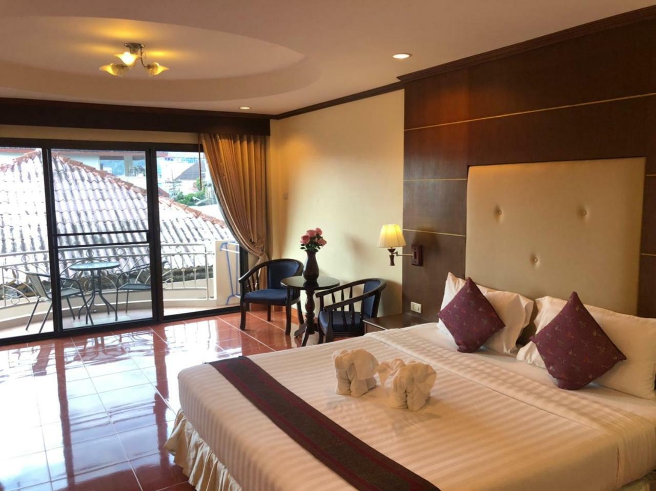 Ban Tyrol Otel Patong Dış mekan fotoğraf