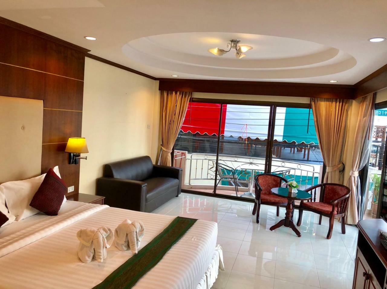 Ban Tyrol Otel Patong Dış mekan fotoğraf